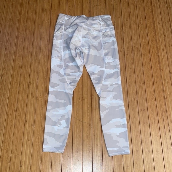Athleta Camo Contender 7/8 Leggings - Picture 5 of 9